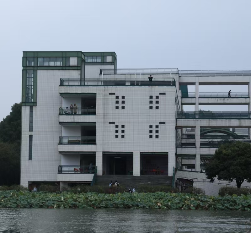 东教的天台
